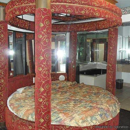 Palace Suites Далас Екстериор снимка